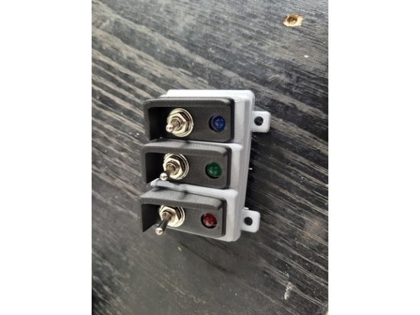 3 lü Elektrik anahtar çerçevesi