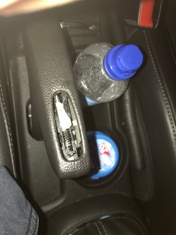 Opel Mokka – El Freni Düğmesi Plastik - Görsel 8