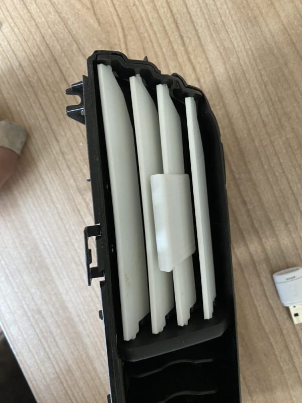Honda Civic Sport Orta Kalorifer Izgarası - Görsel 2
